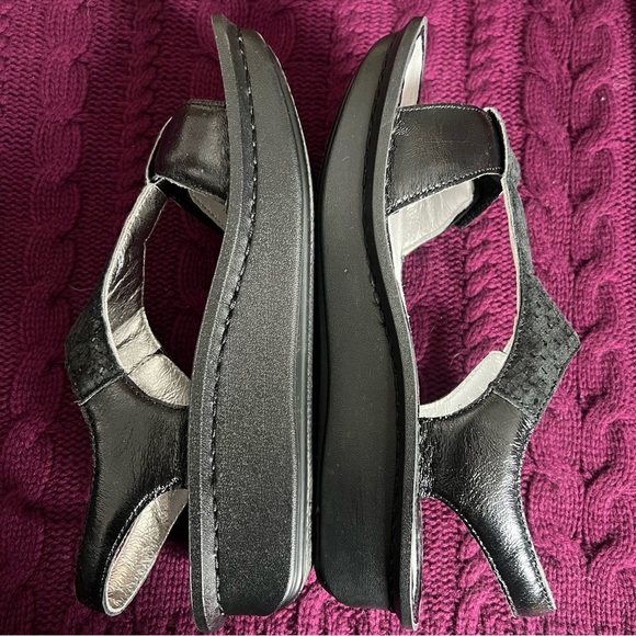 Alegria Tile Me More Black Leather Kendra T-Strap Sandals Size 40 Size 9.5/10 - Picture 7 of 13